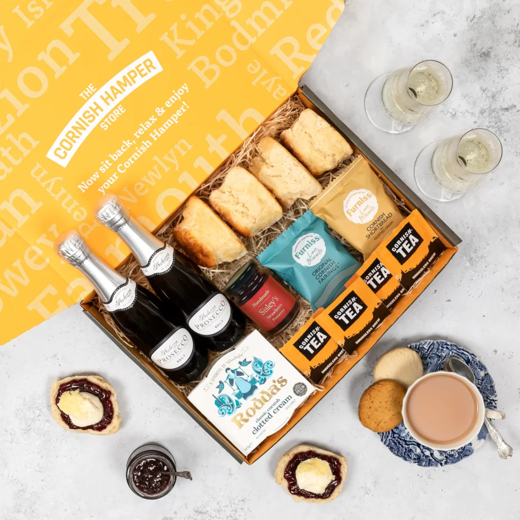 Prosecco cream tea gift hamper