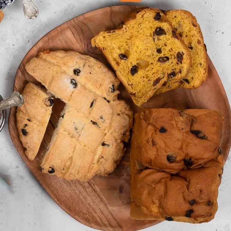 Sliced Hevva Cake and Saffron Cake