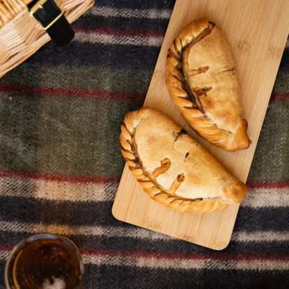 Cocktail pasty pair